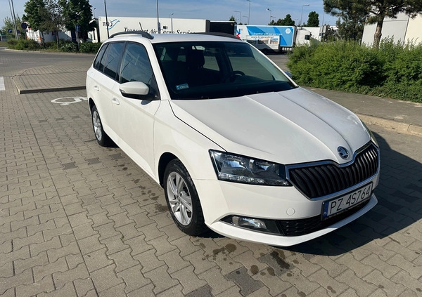 Skoda Fabia cena 32000 przebieg: 88500, rok produkcji 2019 z Lwówek małe 37